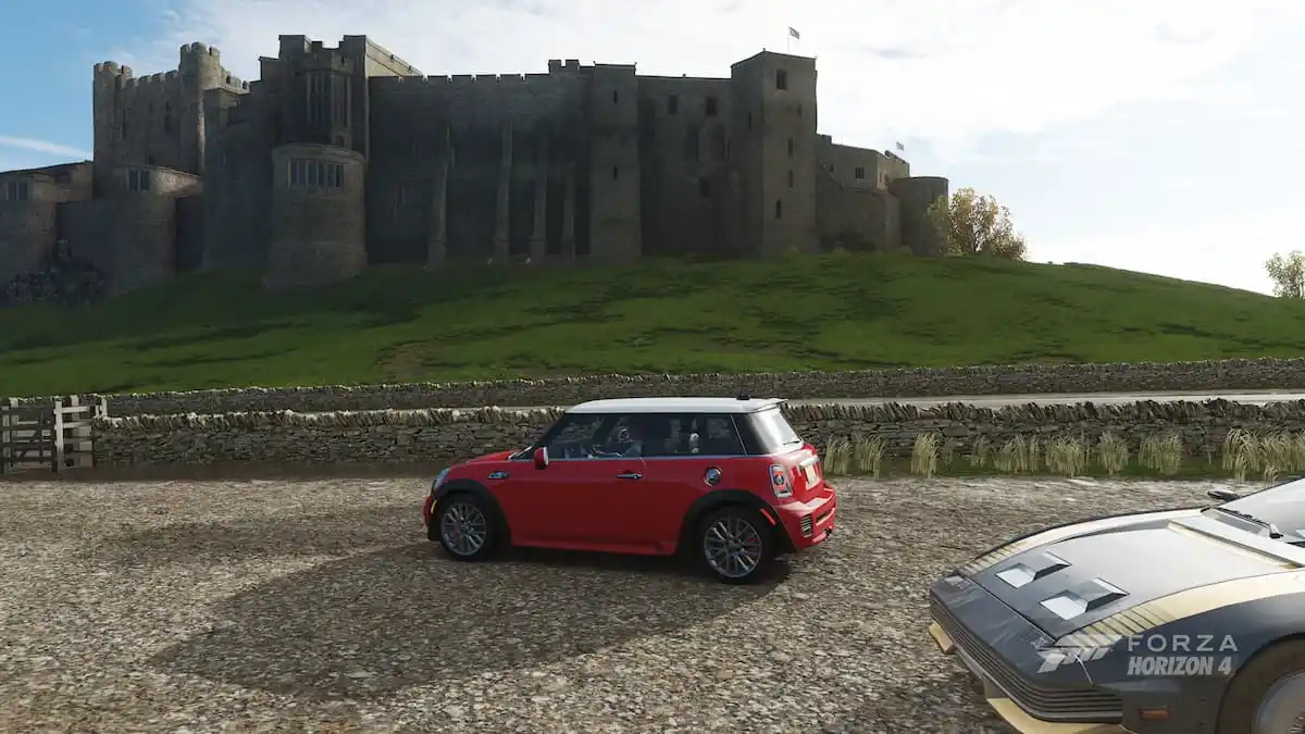 Forza Horizon 4: כיצד להשלים את אתגר הצילום השבועי של טירת Bamburgh Mini Car (18 בפברואר 2021)